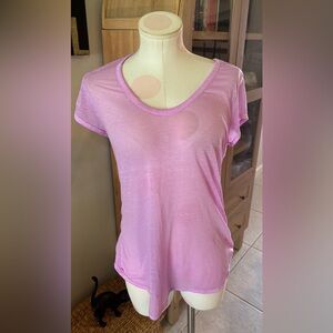 Athleta Lilac Short Sleeve Scoop Neck Tee Size Medium